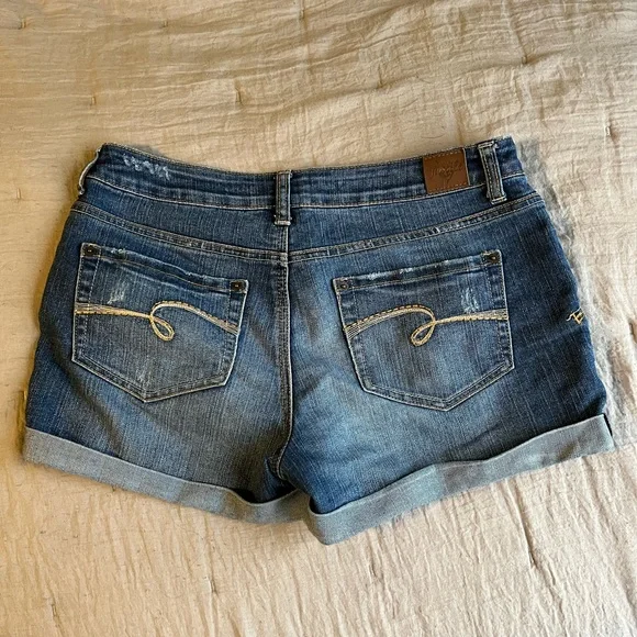 Justice jean shorts - Picture 3 of 3